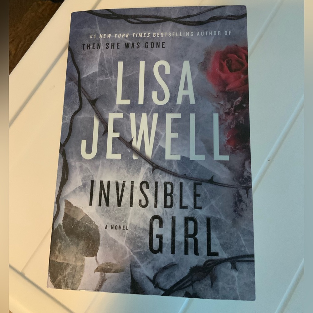 LISA JEWELL Invisible Girl Soft Cover Novel Boon Adult